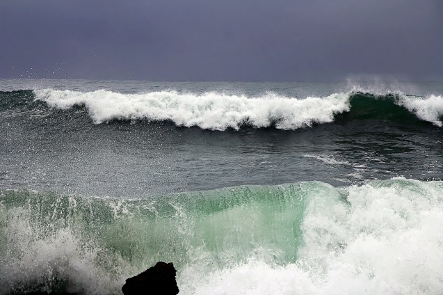 I could watch ocean waves all day. 